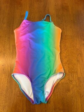 Small (6/ 7) Old Navy Rainbow one piece swimsuit